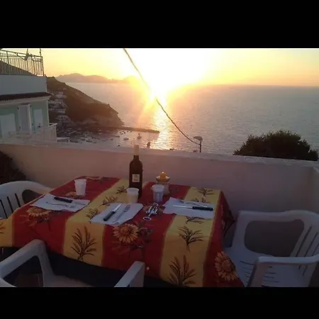 Дом отдыха Detached House With Wonderful Sea View Arcipelago Ponziano